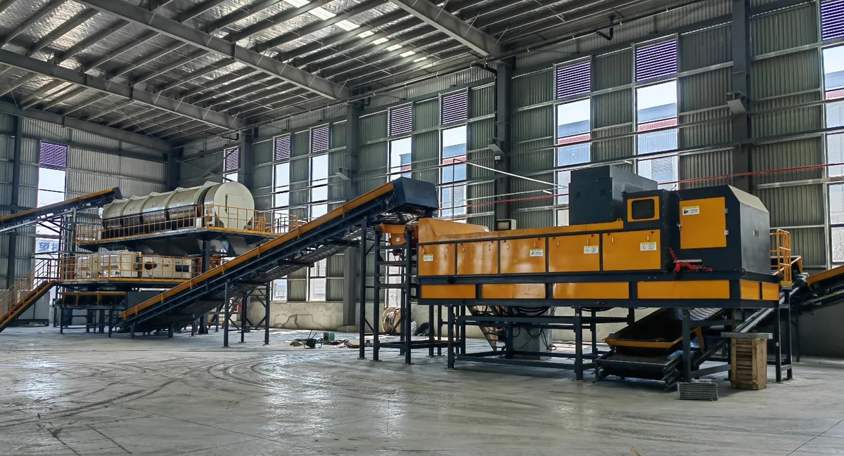 Linha de separação de não ferrosos com esteiras e separador